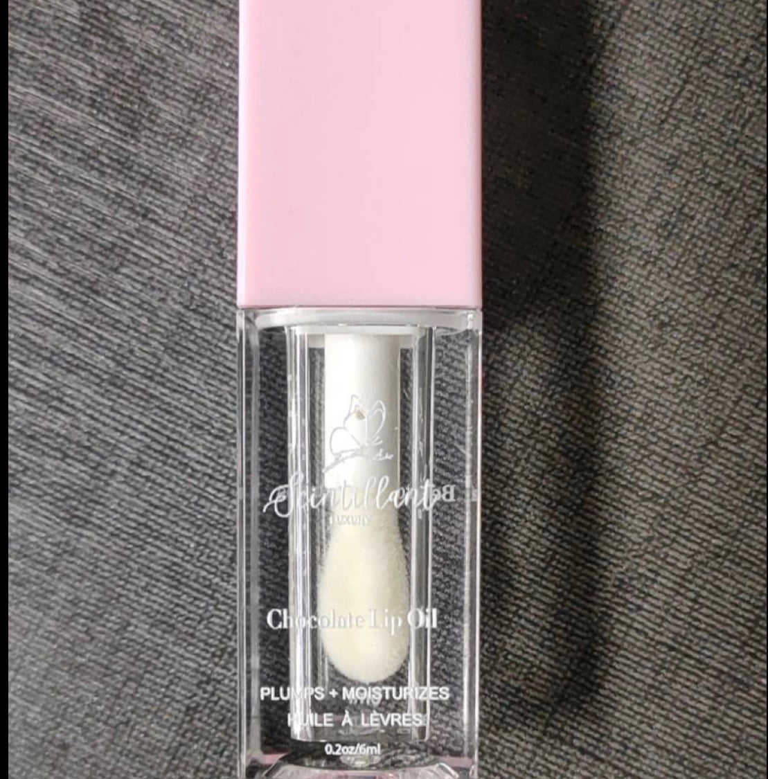 Scintillant signature chocolate flavored lip oil plumper