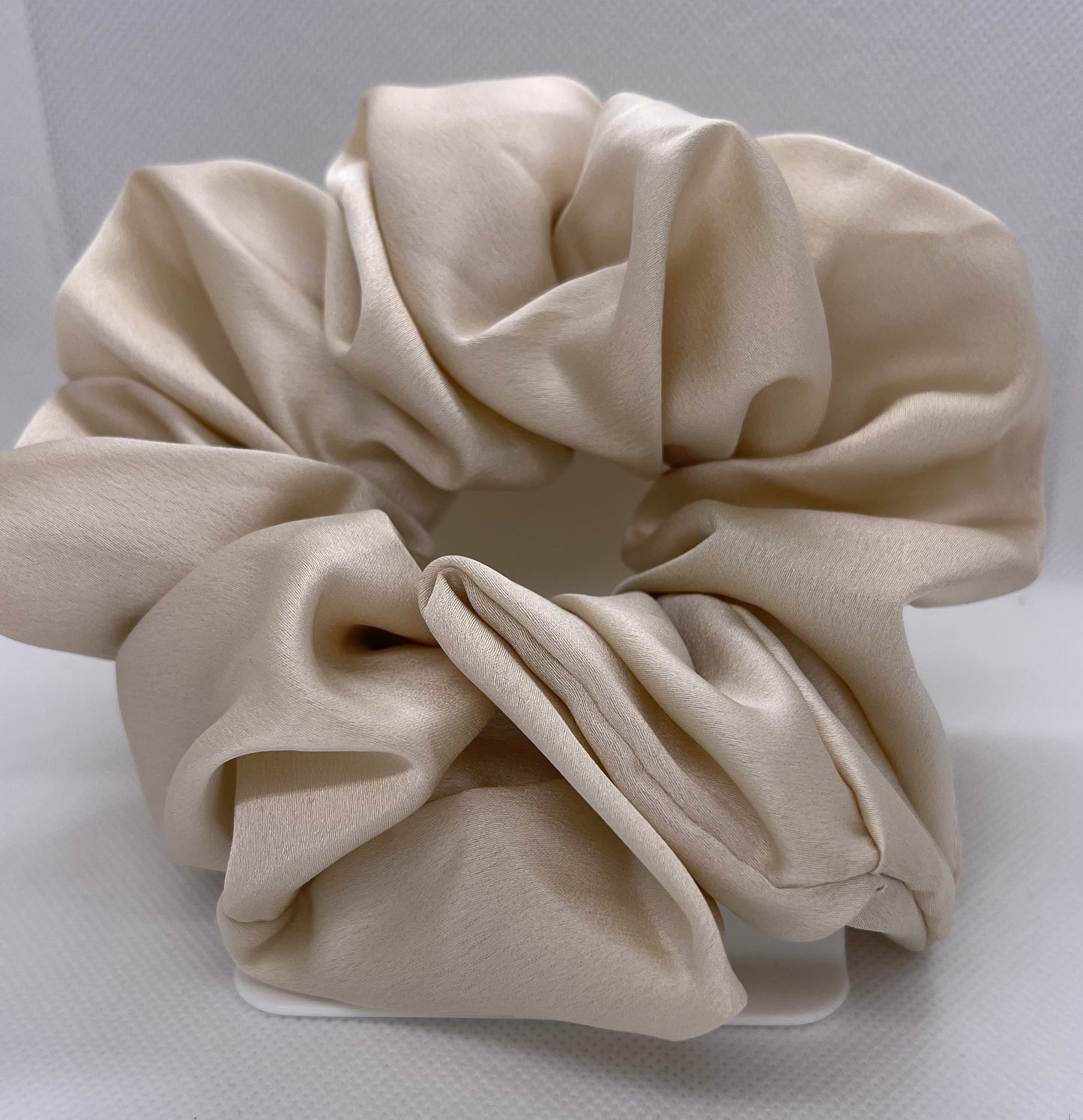 Jumbo Silk Scrunchie